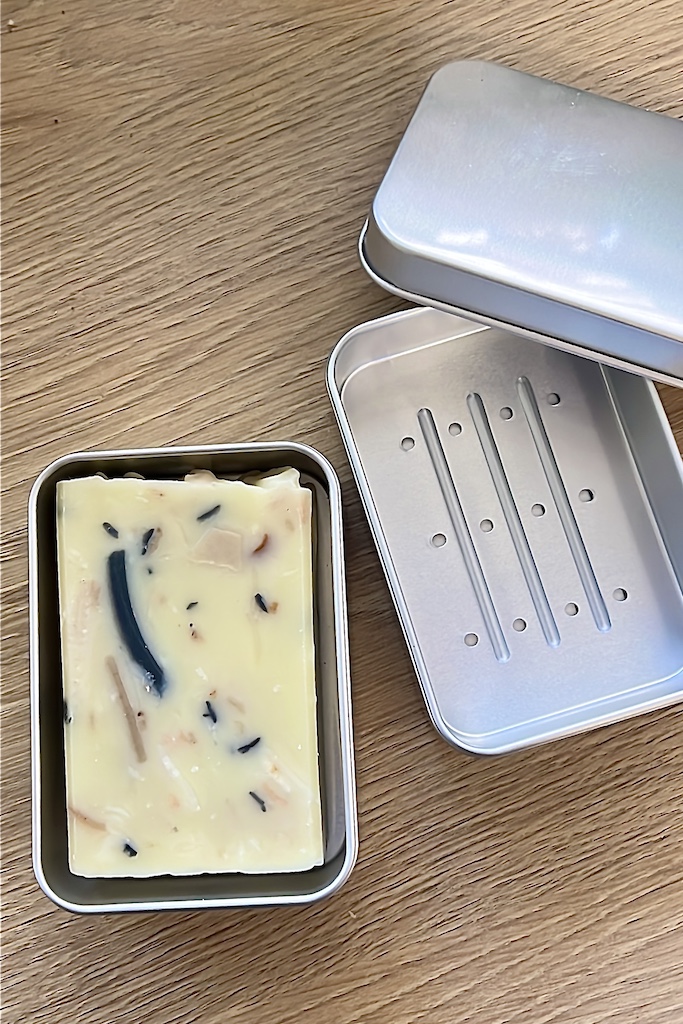 boite à savon en aluminium avec égoutoir amovible