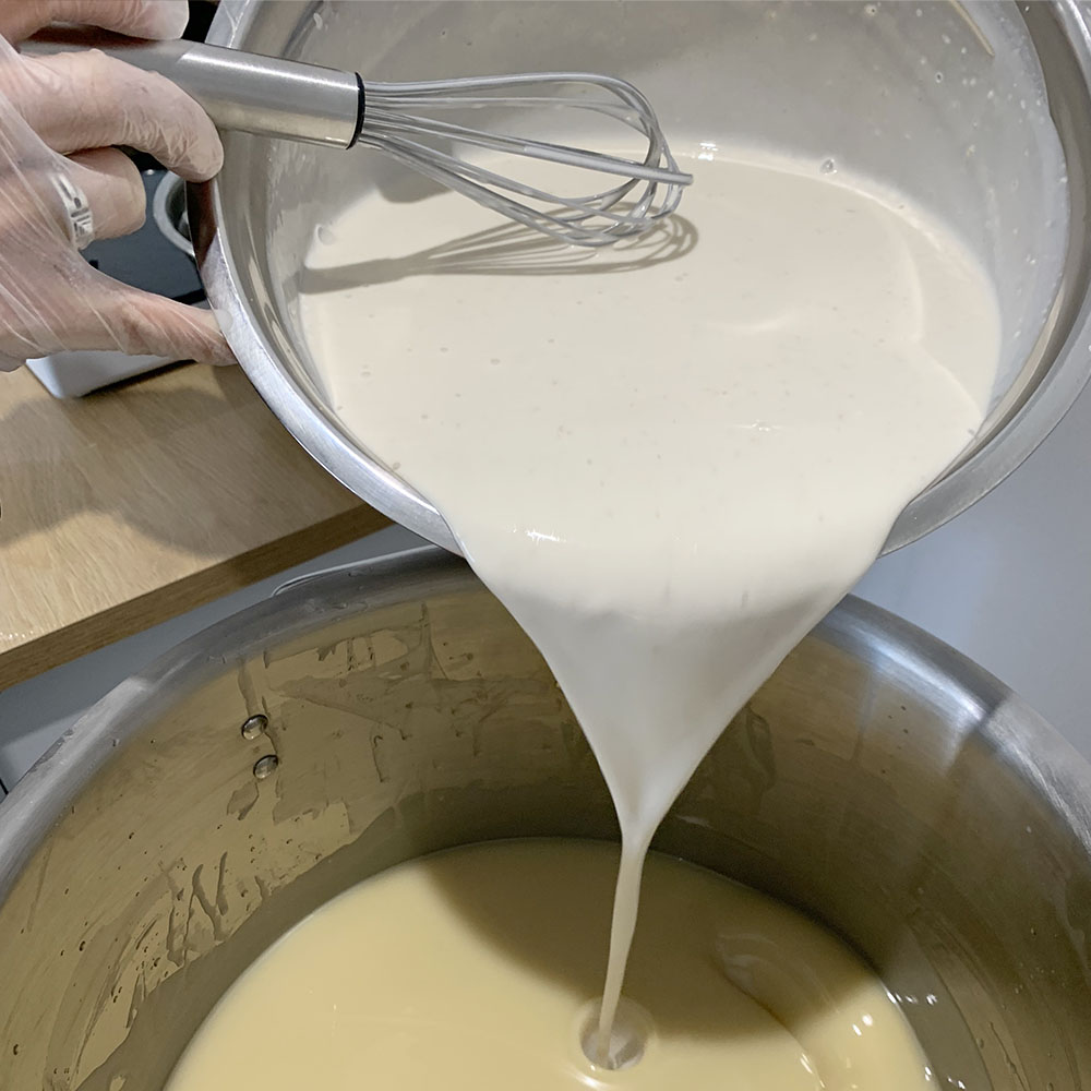 fabrication du savon Mômes avec le lait d'avoine